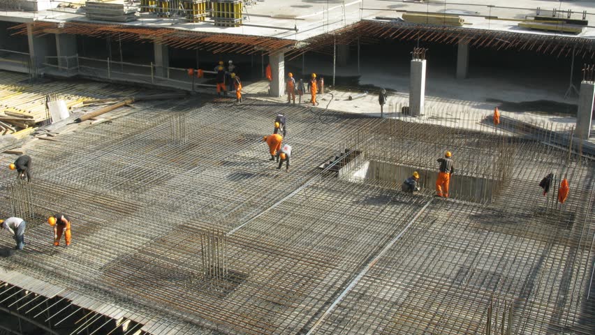 construction workers of "Don-stroy"at Losiniy Ostrov estate.