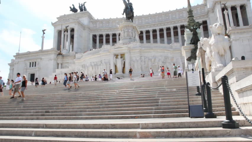 ROME - AUGUST 4: Brisk movement of people on stairs Venice Square near monument in honor first king united Italy Victor Emmanuel II on August 4, 2010 in Rome, Italy.