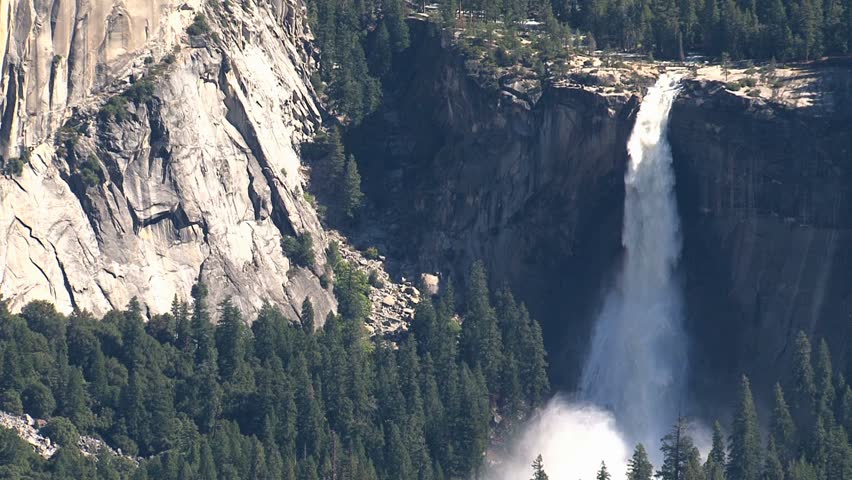 Yosemite National Park, spanning eastern portions of Tuolumne, Mariposa and Madera counties in east central California, "united states".