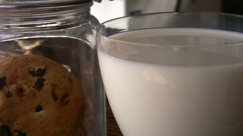 Yummy Chocolate chip cookies with cold milk