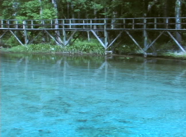 A pan of the spectacular Blue Spring in High Springs, Florida