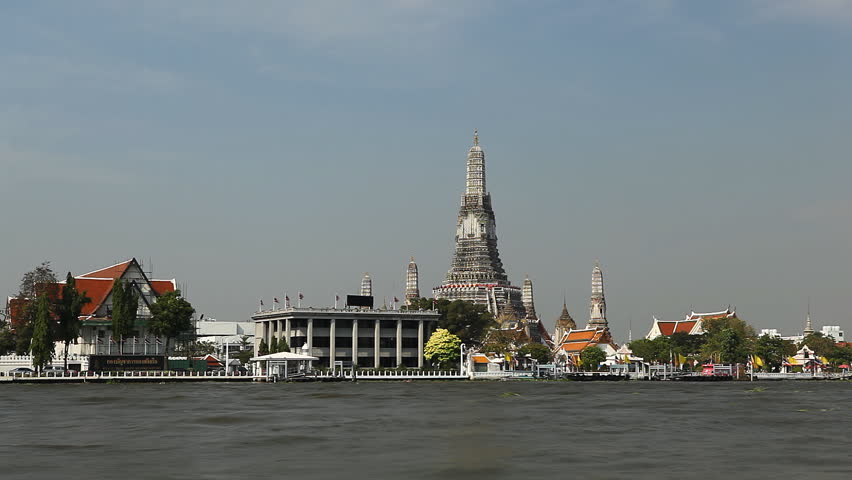 Time Lapse of Wat Arun, Buddhist Temple of the Dawn in Bangkok, Thailand, Chao Phraya River