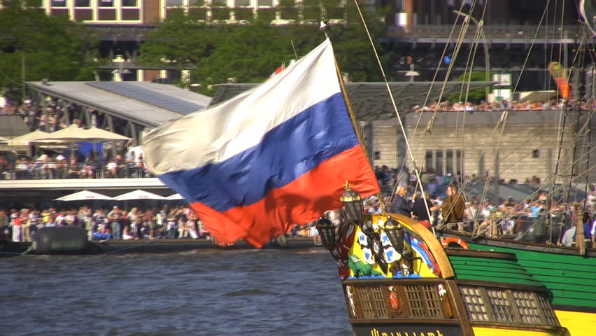 HAMBURG - MAY 8: Russian "Shtandart" leaves Hamburg during the anniversary of the Port on May 8, 2011 in Hamburg, Germany. Hafengeburtstag with more than 1.5 mio visitors and 300 guest ships.
