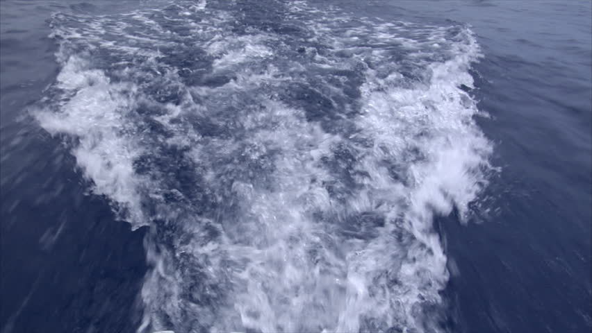 realtime water swirl behind a boat