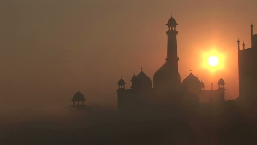 sunrise mosque and minaret of Taj Mahal