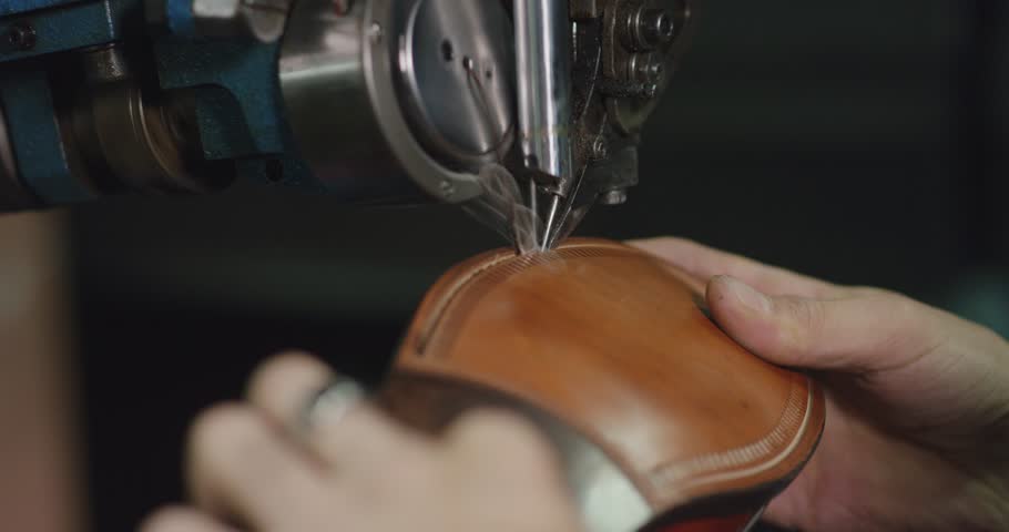 Header of shoe