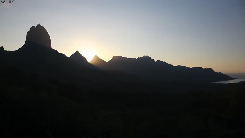 Sunset from Belvedere Lookout, Moorea Island in French Polynesia. (Realtime)
