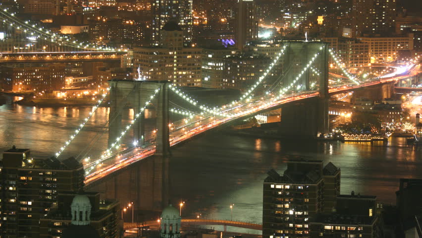 Time lapse of the Brooklyn Bridge at night