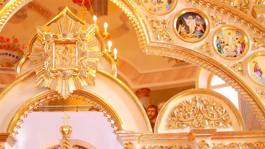 Header of regalia