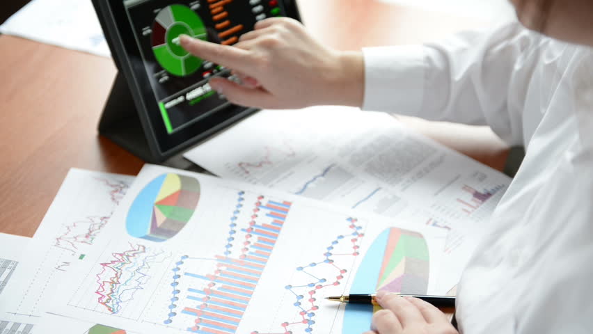Businesswoman use tablet pc