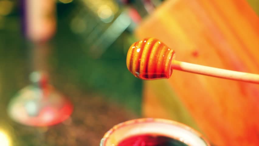 honey pot and honey