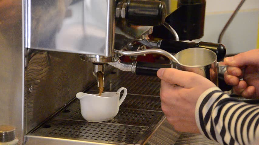 Making coffee in the coffee machine