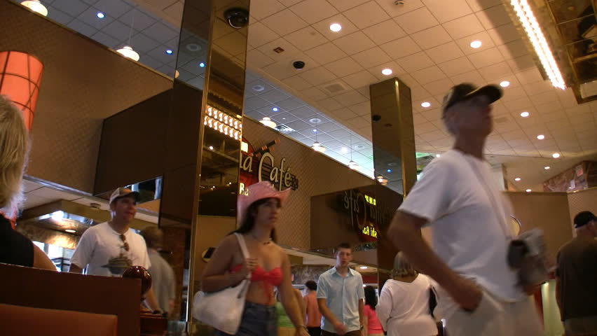 People entering Trump Plaza during Atlantic City airshow USA