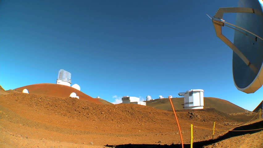 Very large array for radio telecommunications in barren landscape