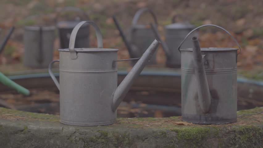 Header of ewer