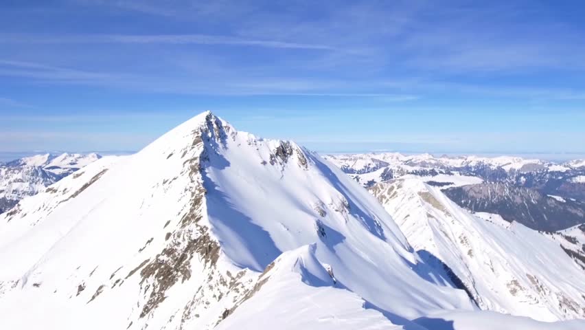Header of mountain chain