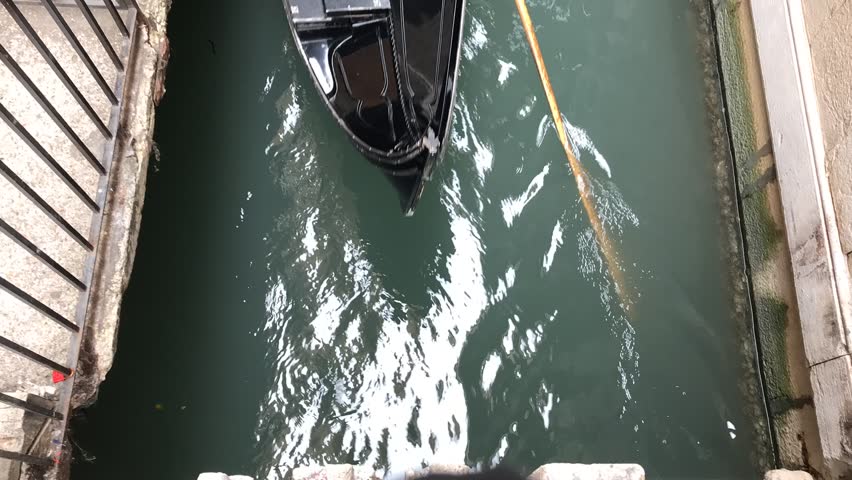 Header of gondolier