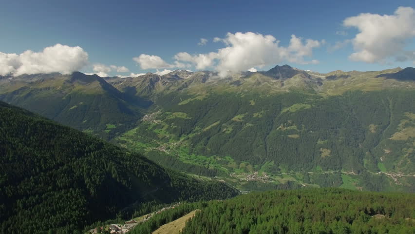 4K Breathtaking Aerial Panorama Of The Swiss Alps / Into The Wild In ...