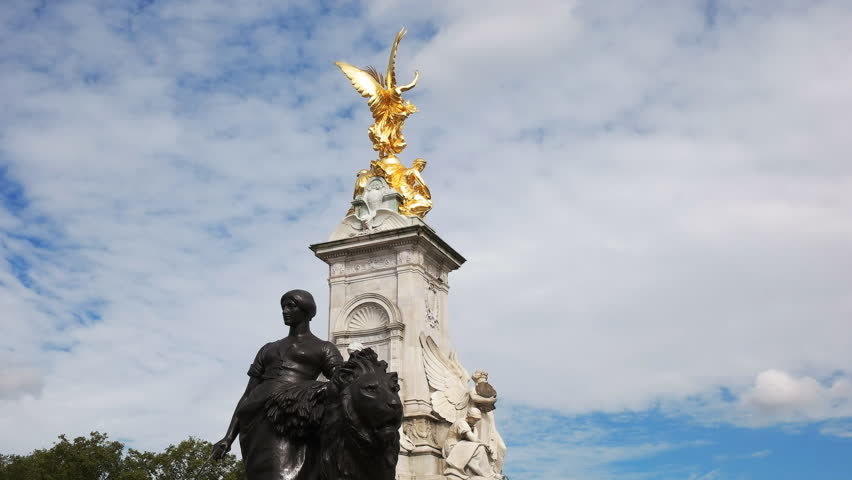 London Sightseeing Famous Victoria Memorial Beautiful Tourist ...