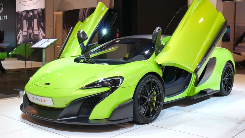 MCLAREN p1 Neon