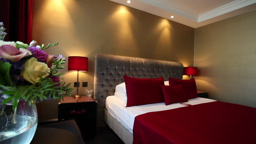 Double Bed In The Hotel Stockvideos Filmmaterial 100 Lizenzfrei 15407836 Shutterstock