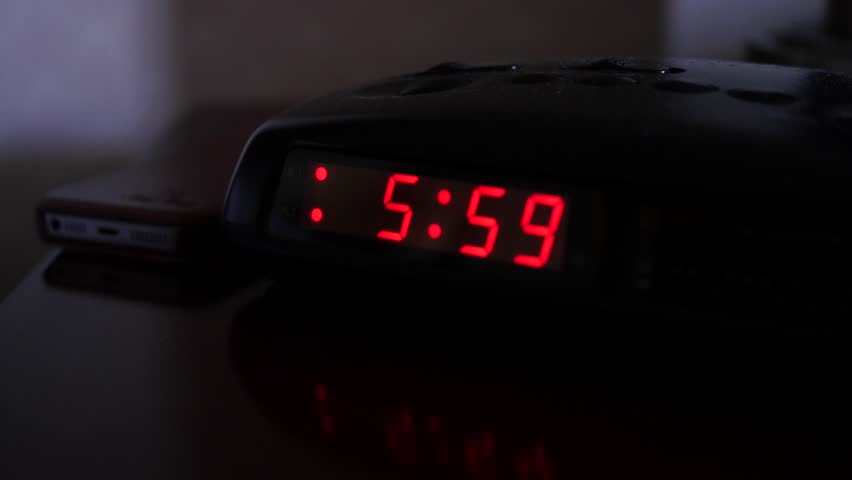 alarm clock that turns off automatically