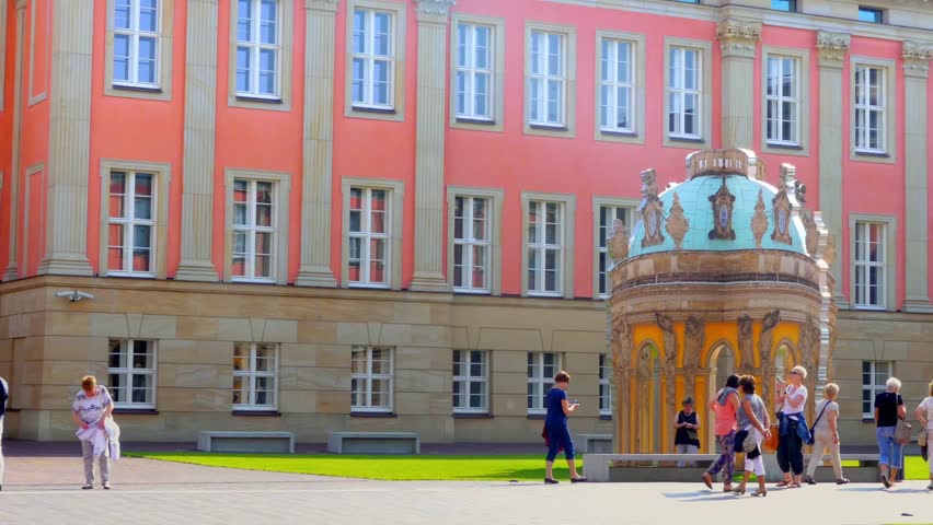 Schwule kontaktanzeigen in brandenburg