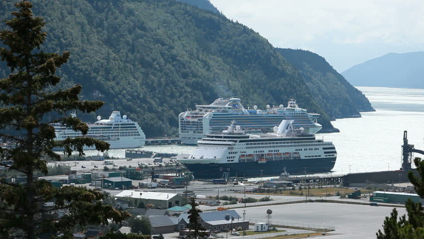 SKAGWAY, ALASKA JUL 2010: Cruise Ship Leaves Marina Port Operation ...