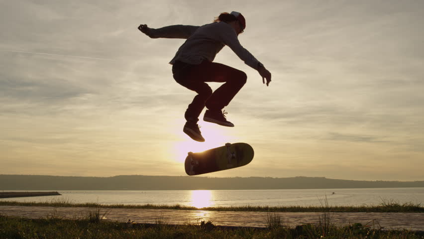 skateboarder-doing-jumping-trick image - Free stock photo - Public Domain photo - CC0 Images