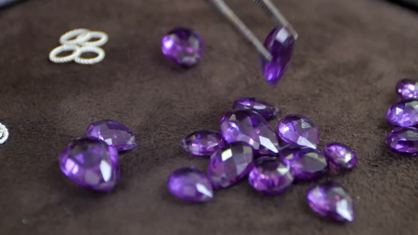 Header of tweezer
