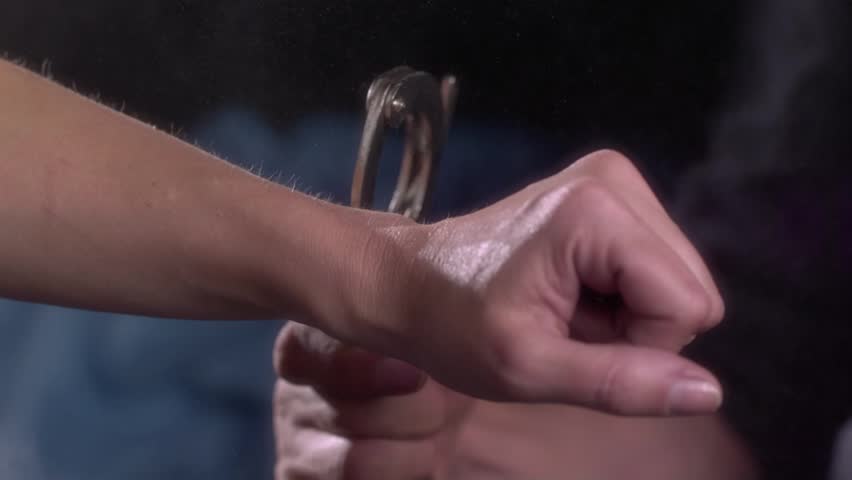 Header of handcuff