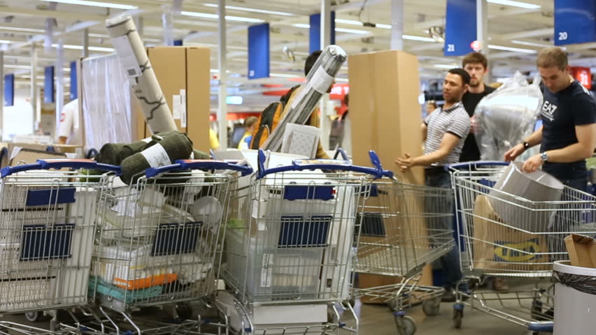 Hd00 16russia Moscow 14 July 2017 Full Shopping Trolleys In