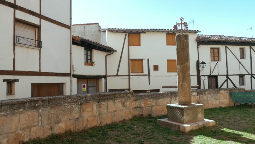 Header of pillory