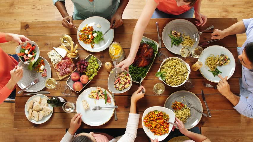 having-dinner-together-with-the-family image - Free stock photo