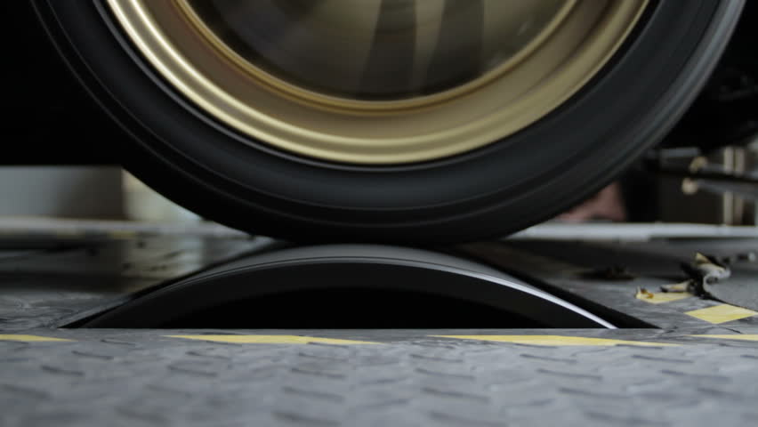 Header of dynamometer