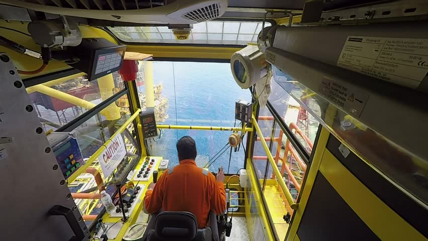 KELANTAN, MALAYSIA - DECEMBER 21ST 2017 : Unidentified Offshore Crane ...