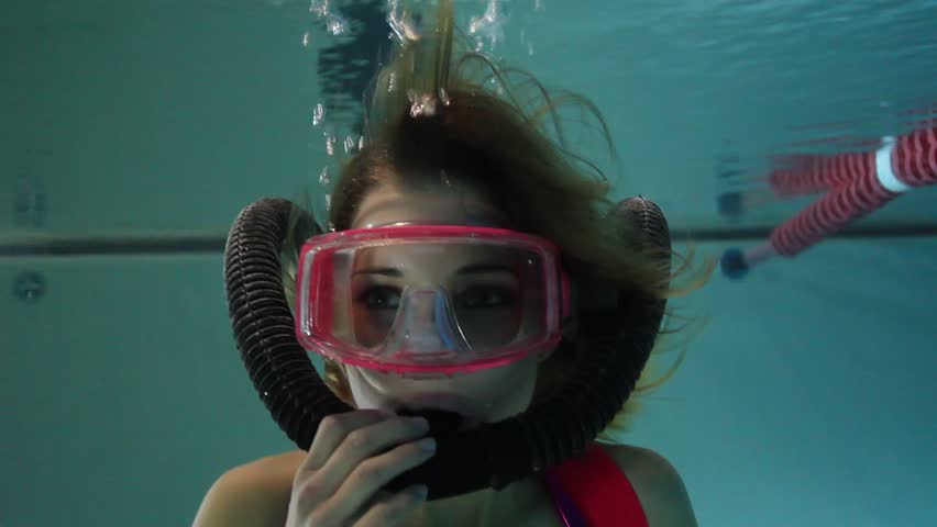 Female Scuba Diver Out Of Air Stock Footage Video 7273702 | Shutterstock