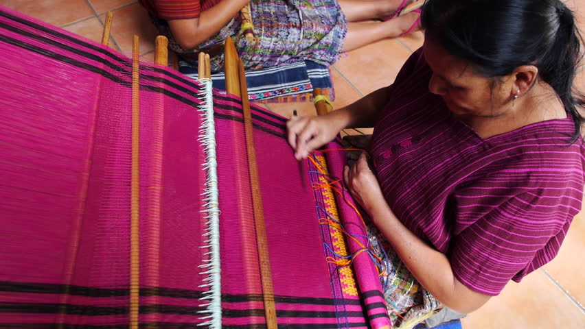 for-indian-weavers-in-varanasi-help-for-an-endangered-craft-the-new